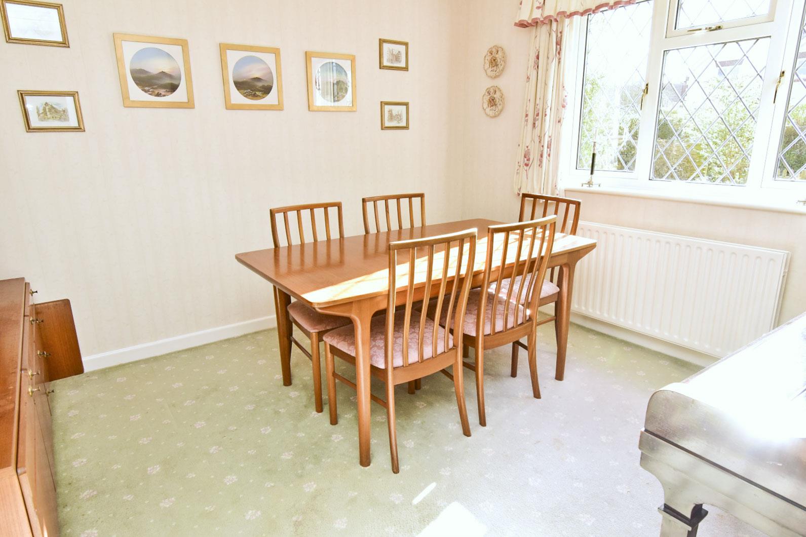 A DINING ROOM.JPG